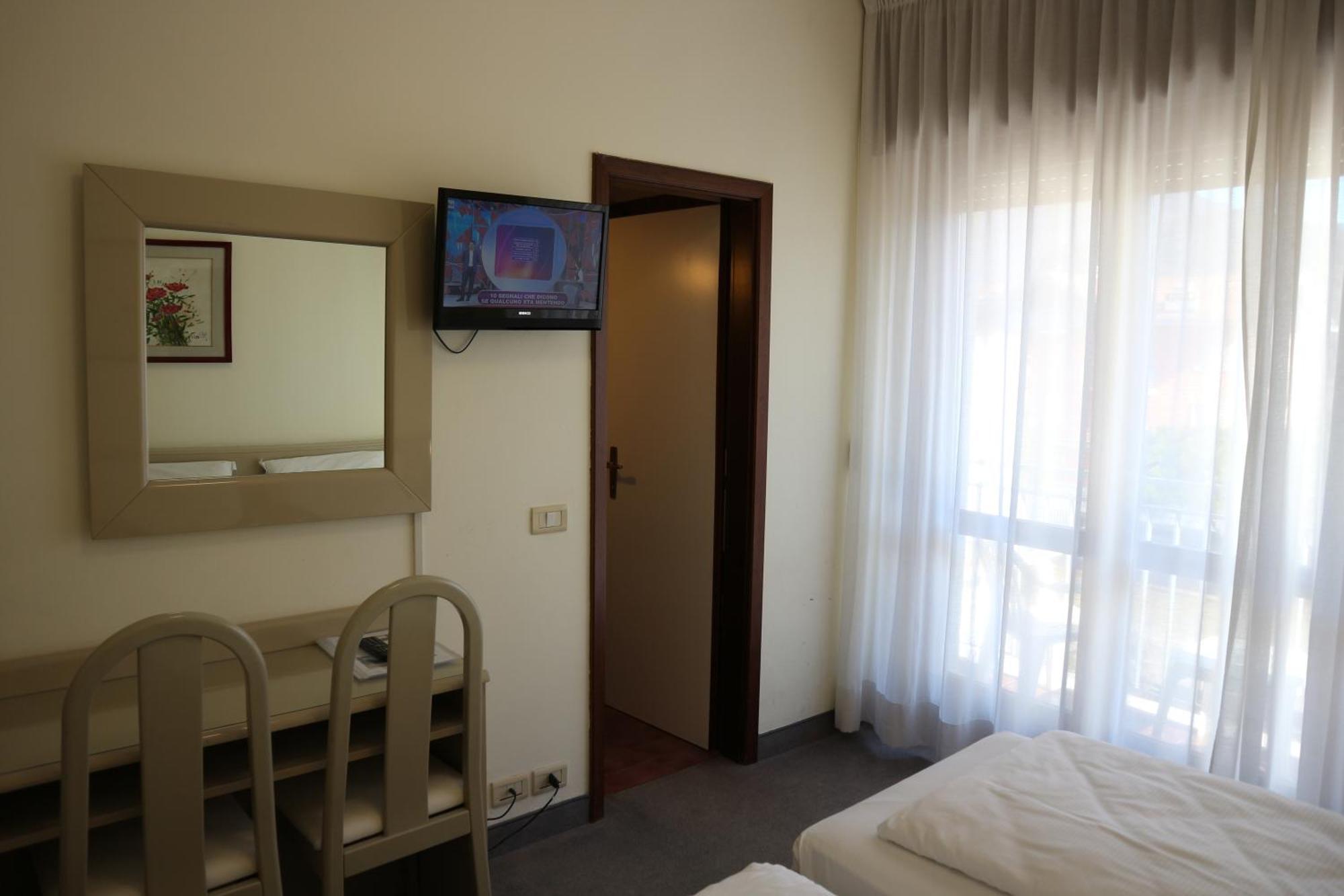 Hotel Bristol Riva del Garda Dış mekan fotoğraf