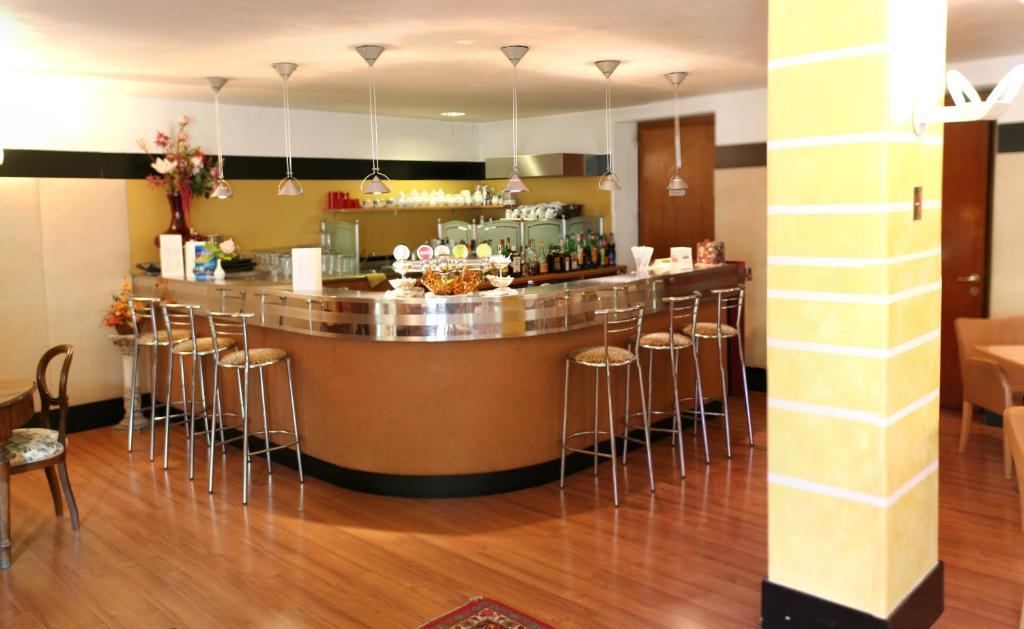 Hotel Bristol Riva del Garda Dış mekan fotoğraf